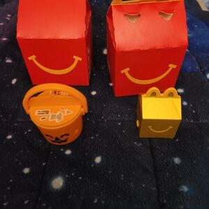 Lil Mcdonalds Boo Bucket And Gold Happy Meal Set
